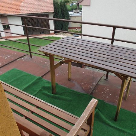 شقة Rd Cerncin Bucovice المظهر الخارجي الصورة